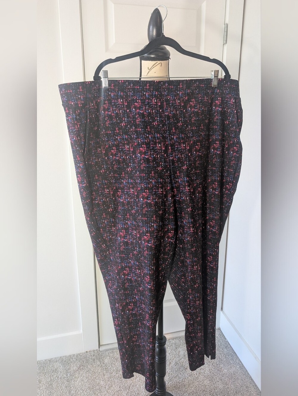 TORRID Tapered Luxe Ponte Tweed Eight Abstract Ponte Leggings Size 4X